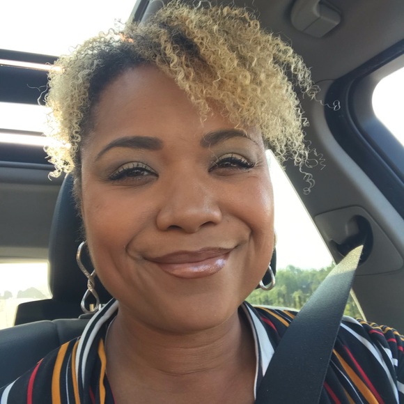 Meet your Posher, Summer - Picture 2 of 3